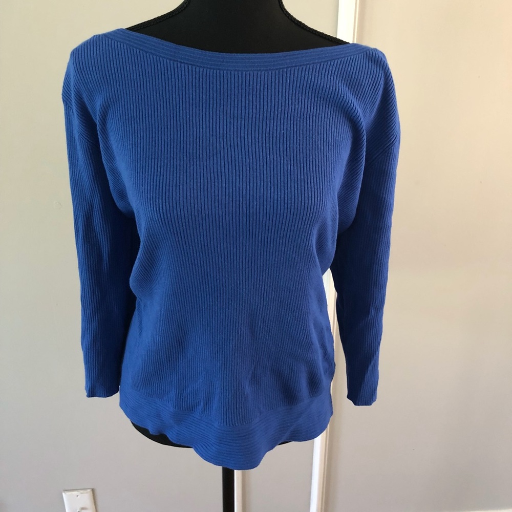 Blue 3/4 sleeve sweater